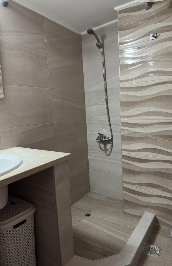 Καλαισθητο Διαμερισμα Διπλα Στο Μετρο Apartment Athena Bagian luar foto